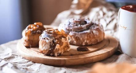 cinnamon cake with coffee