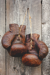 Old boxing gloves - 79947446