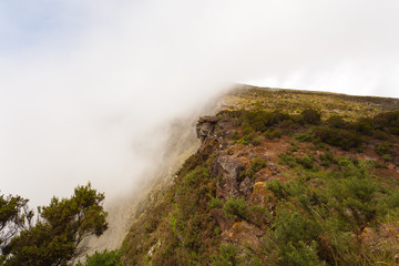sommet du Piton Maïdo dans la brume, Réunion