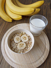 oat porridge with bananas and yogurt
