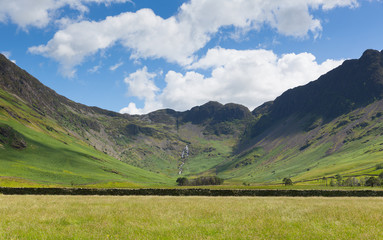 Fototapeta na wymiar Lake District mountain view from Buttermere of Haystacks