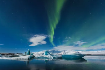 Fotobehang aurora borealis in jokulsarlon, iceland ice lagoon © simonekesh