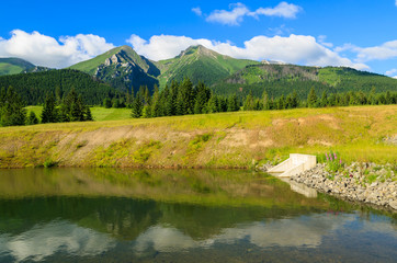 Naklejka na ściany i meble Beautiful mountain lake scenery in High Tatras, Slovakia