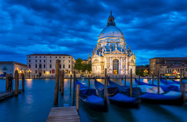 Fototapeta na wymiar Canal Grande and Basilica di Santa Maria della Salute, Venice