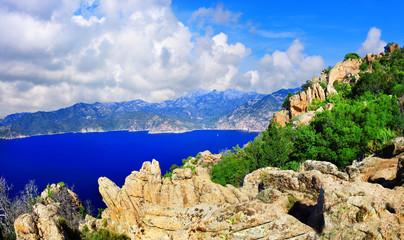 Fototapeta na wymiar mountain landscapes of Corsica, famous Calanques