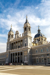 Fototapeta na wymiar Almudena cathedral in Madrid