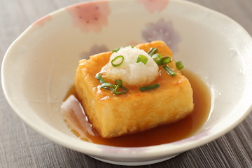 揚げ出し豆腐