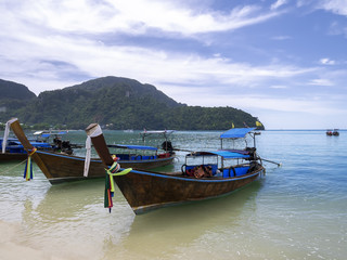 Naklejka na ściany i meble Boats of Phi Phi Don Island