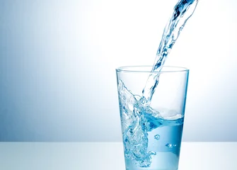 Abwaschbare Fototapete Wasser Glas frisches Wasser