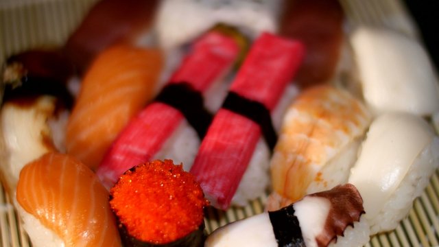 Rotating sushi set