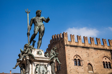Fototapeta premium The Neptune Fountain in Piazza del Nettuno. Bologna, Italy