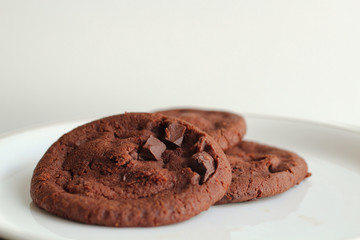 a bunch of stack chocolate cookies