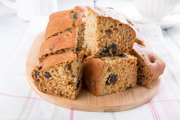 Prune honey cake.