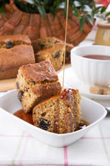 Prune honey cake.