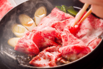 食べ物　すき焼き　和食　sukiyaki japanese food matsusaka beef