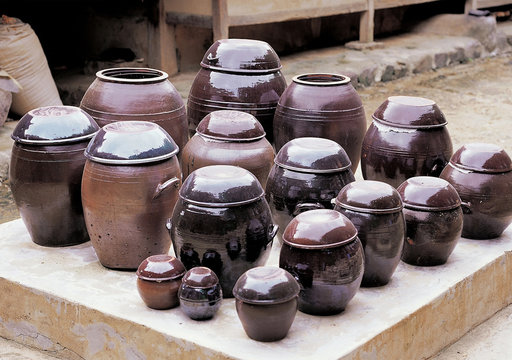 장독대 이미지 – 찾아보기 1,326 스톡 사진, 벡터 및 비디오 | Adobe Stock