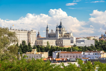 Fototapeta na wymiar Almudena Cathedral and Royal Palace in Madrid