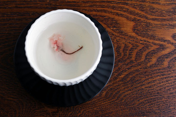 Sakurayu drinking cherry blossoms in hot water in the salted