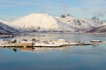 Obraz premium Small peninsula Sildpollnes in Lofoten