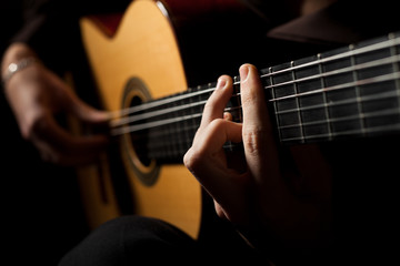 Man playing acoustic guitar - obrazy, fototapety, plakaty