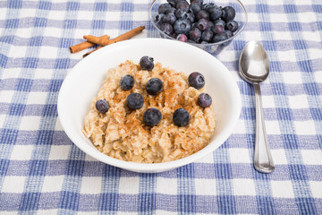 Oatmeal with Blueberries and Cinnamon