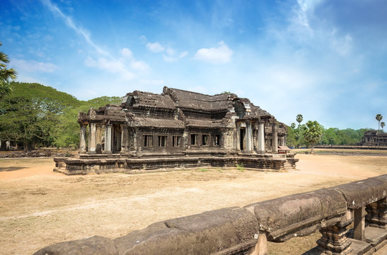 ancient khmer building