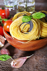 Pasta with cherry tomatoes and other ingredients