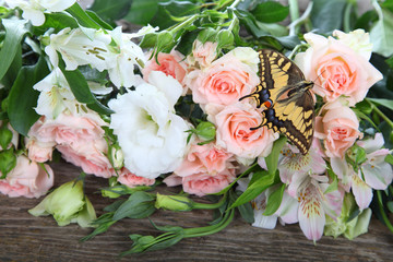 Bouquet of pink and white flowers