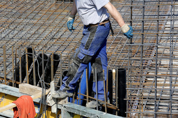 bauarbeiter auf einer baustelle