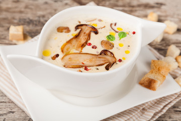 Cream of mushroom soup