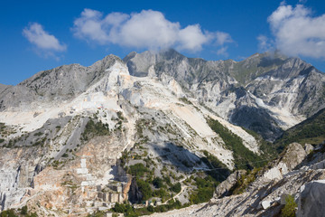 Fototapeta na wymiar Carrara's marble quarries in Italy
