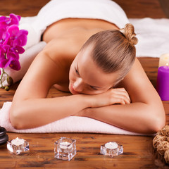 Obraz na płótnie Canvas relaxing spa treatments