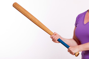 häusliche Gewalt, Frau mit Schläger - isoliert