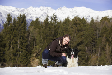 Junge Frau Spielt Mit Border Collie