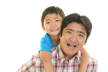 笑顔の親子