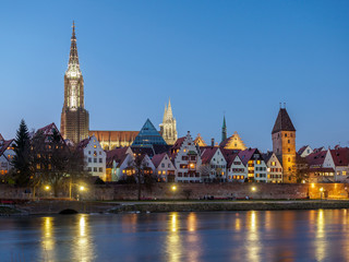 Obraz premium Ulm am Abend