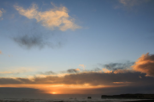 Il mare in Islanda: sole che tramonta