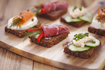 Delicious little sandwiches with tuna, cheese, prosciutto and ve