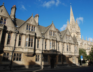 Obraz premium facciata di un college a Oxford