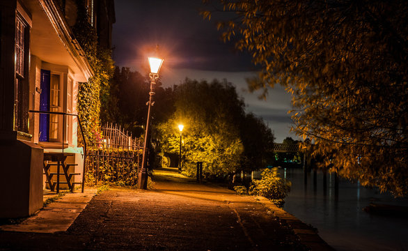 argine del Tamigi a Chiswick