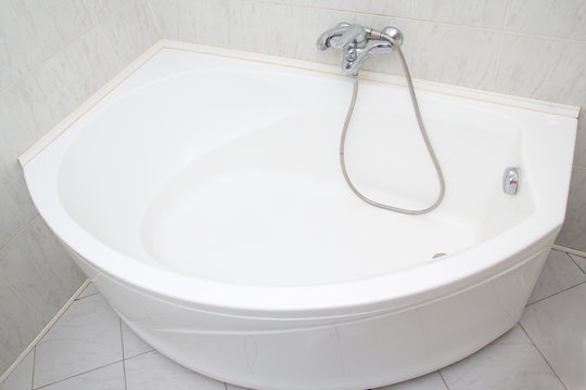 luxury bath tub in white bathroom