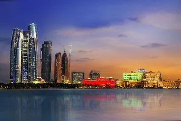 Selbstklebende Fototapete Abu Dhabi Abu Dhabi-Skyline