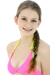 Teen mit Braces in Bikini
