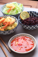 salsa agrodolce e tempura