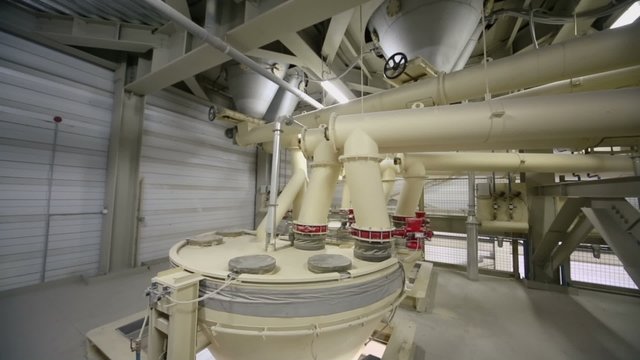 Pipe system and reservoir in Caparol factory 
