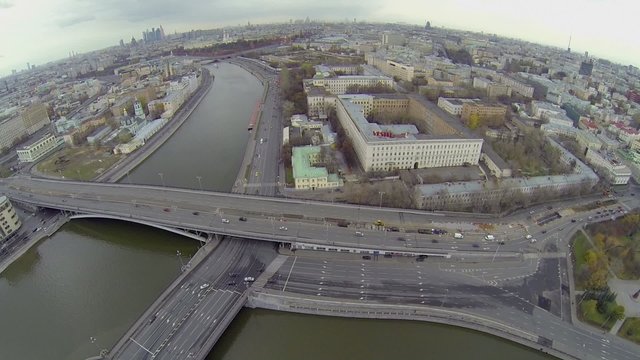 Cityscape on Big Ustyinsky bridge and Kotelnicheskaya quay