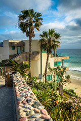 Naklejka premium Oceanfront house and view of the Pacific Ocean at Cleo Street Be