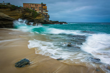 Waves and rocks in the Pacific Ocean at Table Rock Beach, in Lag