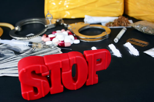 Morfin Bilder Durchsuchen 339 Archivfotos, und Videos