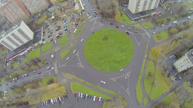 City traffic at roundabout on Square of Bela Kun in Moscow